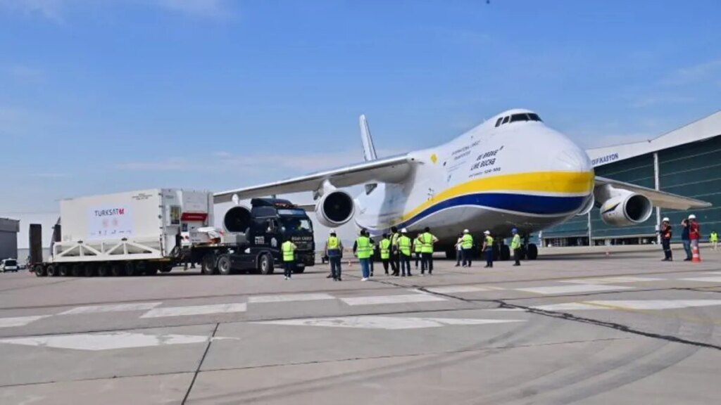 Türksat 6A Uydusu Uzaya Fırlatılmak Üzere ABD’ye Ulaştı