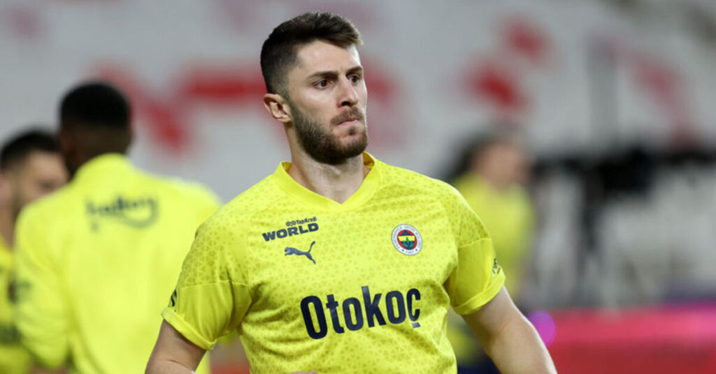 Bursaspor’lu İsmail Yüksel, Kulübe Bağış Yaptı