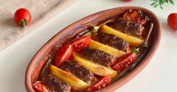 Lezzetli Güveçte Köfte Patates Tarifi