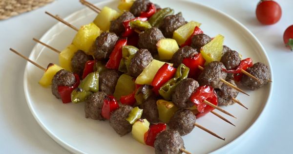 Leziz Sebzeli Şiş Köfte