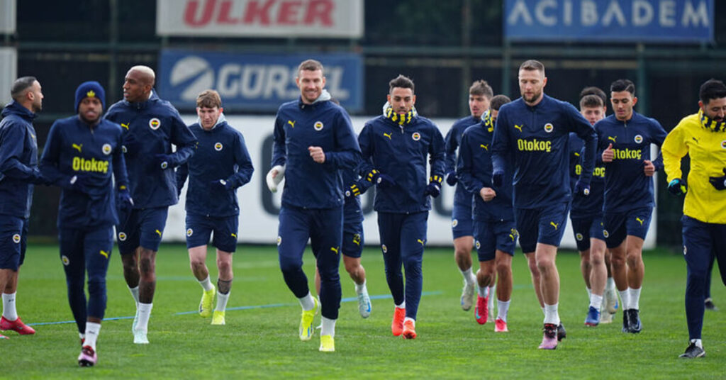 Fenerbahçe’nin Anderlecht karşılaşması için kamp kadrosu belli oldu