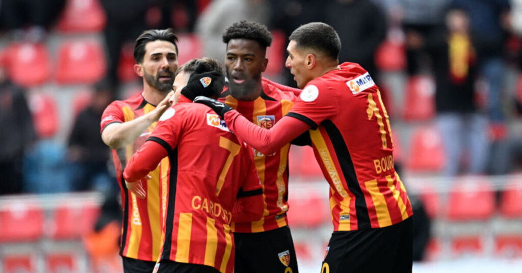 Kayserispor evinde Göztepe’yi devirdi!