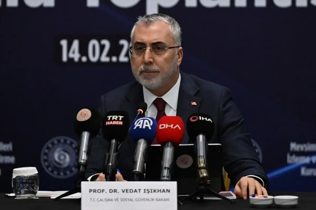 Bakan Işıkhan: Milli İradenin Üstünde Hiçbir Güç Yoktur