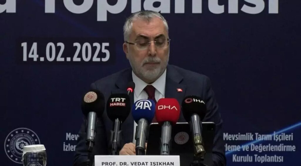 Bakan Işıkhan: Vesayet Dönemi Geride Kaldı!