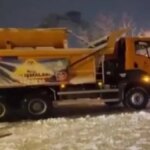 İBB kar küreme aracı kardan yolda kaldı!