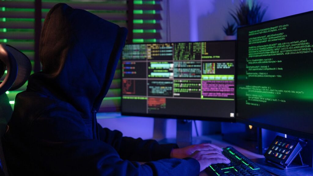 İnternette Kimlik Hırsızlığı Artıyor: Nasıl Korunmalısınız?