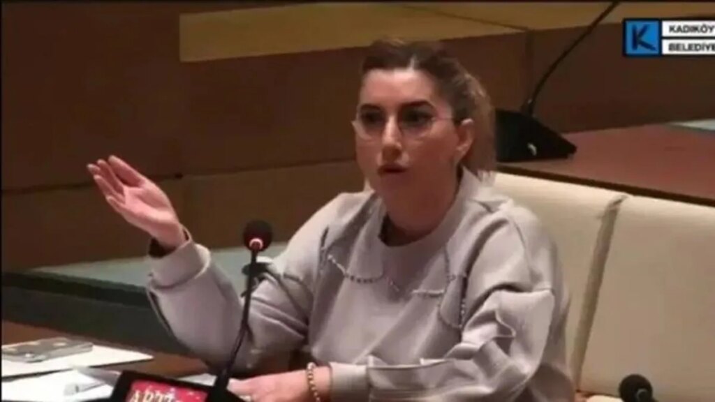 CHP’Lİ MECLİS ÜYELERİNE UYARI! 10 DAKİKAYI GEÇMEYİN