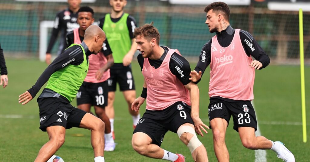 Beşiktaş, Konya deplasmanı öncesi antrenmanları tamamladı