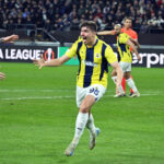 “Fenerbahçe Beraberlikle Zirve Yolunda Puan Kaybı Yaşadı”