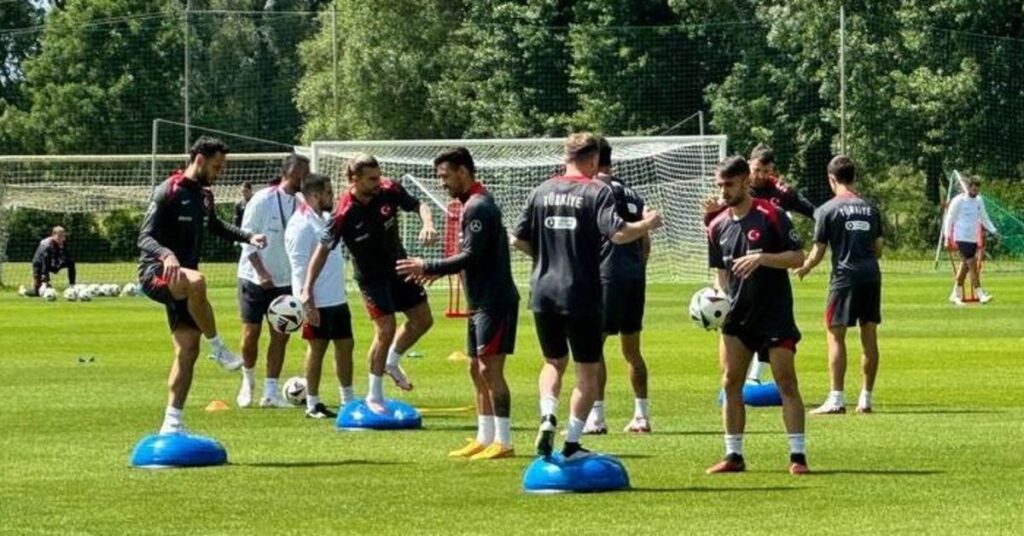 A Milli Takım, Polonya Maçı Hazırlıklarını Tamamladı