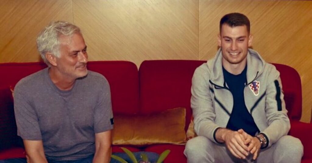 Fenerbahçe’nin kalecisi: Mourinho ile çalışmak onur verici