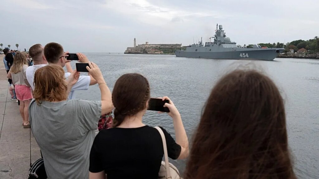 Rus Donanması Küba’da! Savaş Çıkacak mı?