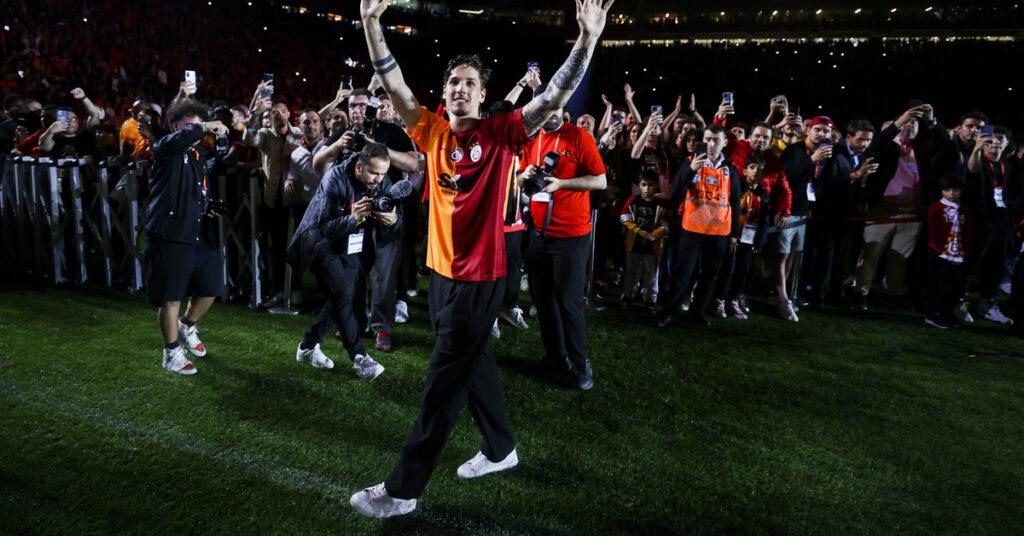 Galatasaray Teknik Direktörü Zaniolo Hakkında Konuştu