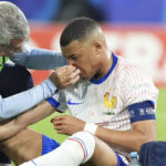 Deschamps: Mbappe’nin Burnu Kırıldı!