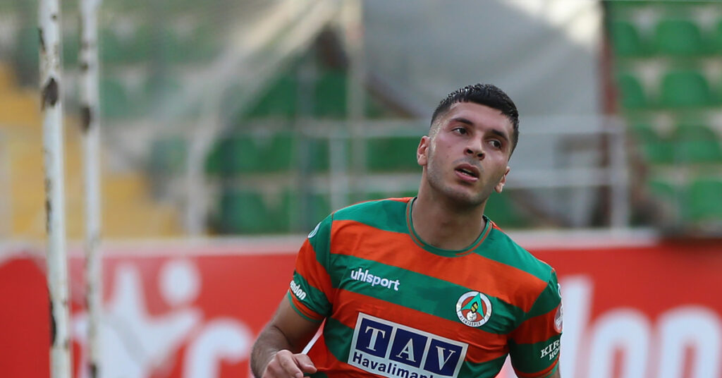 Galatasaray, Oğuz Aydın İçin Yeni Teklifini Güncelledi