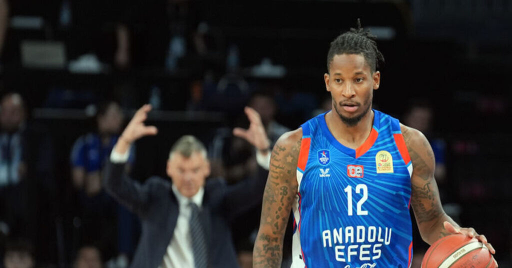 Will Clyburn Anadolu Efes’ten ayrıldı!