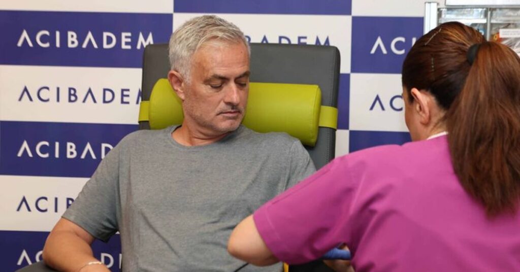 Fenerbahçe’de Mourinho ve Futbolcular Sağlık Kontrolünden Geçti