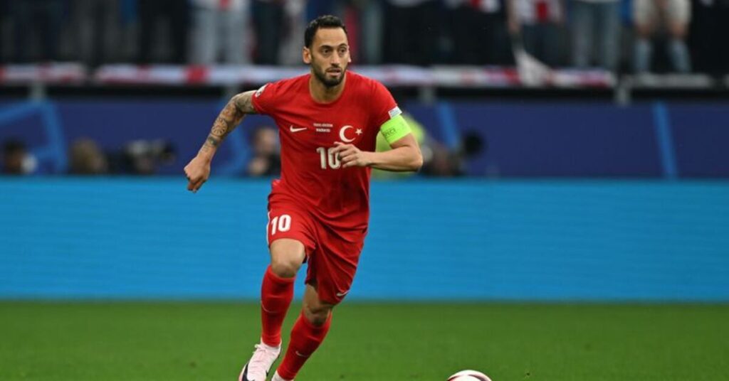 Hakan Çalhanoğlu Transfer İddialarını Yalanladı