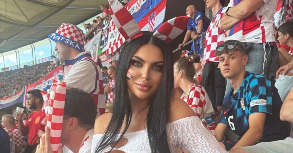 Hırvat manken Magdalena Keskic tribünde şıklığıyla dikkat çekti