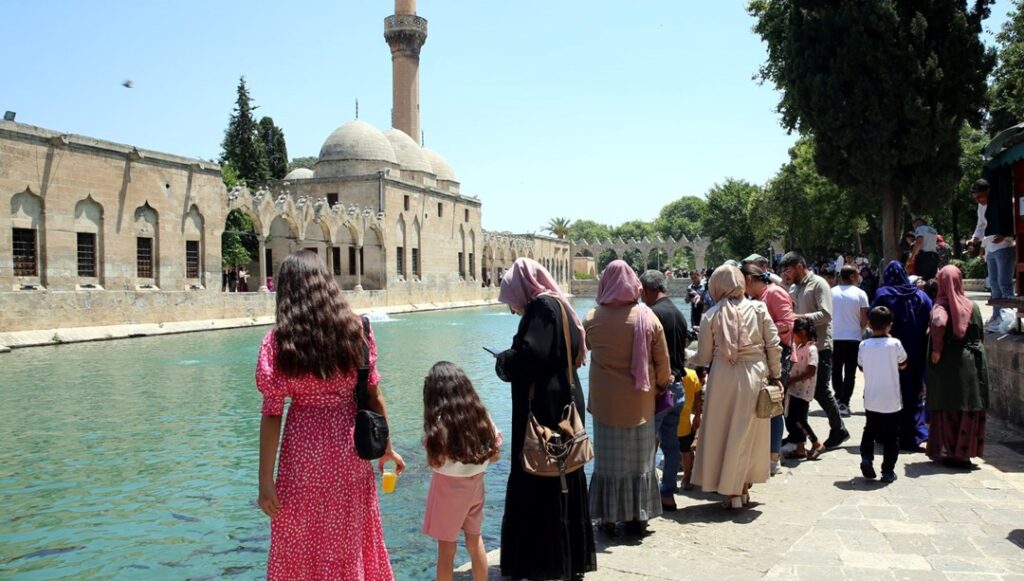 Misafirler, Balıklıgöl’ü ziyaret etti!