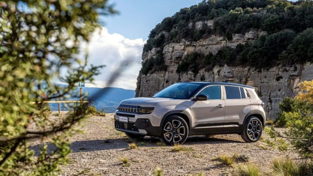Jeep Avenger Türkiye’de Hibrit Motorla!