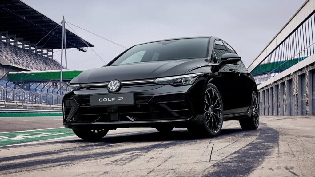 2025 Volkswagen Golf R’de Neler Var?