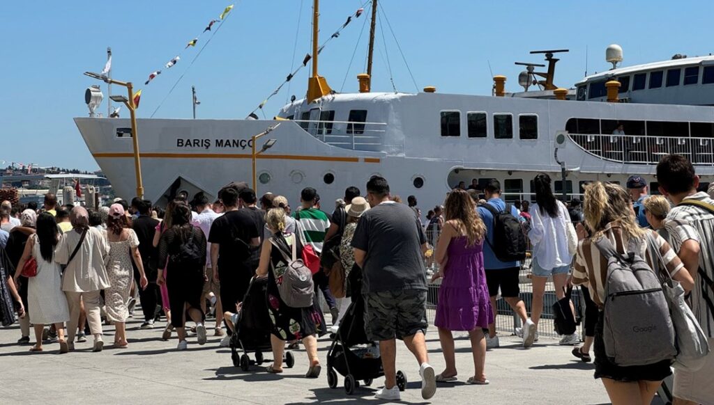 İstanbullular Bayramda Adalar’ı Tercih Etti