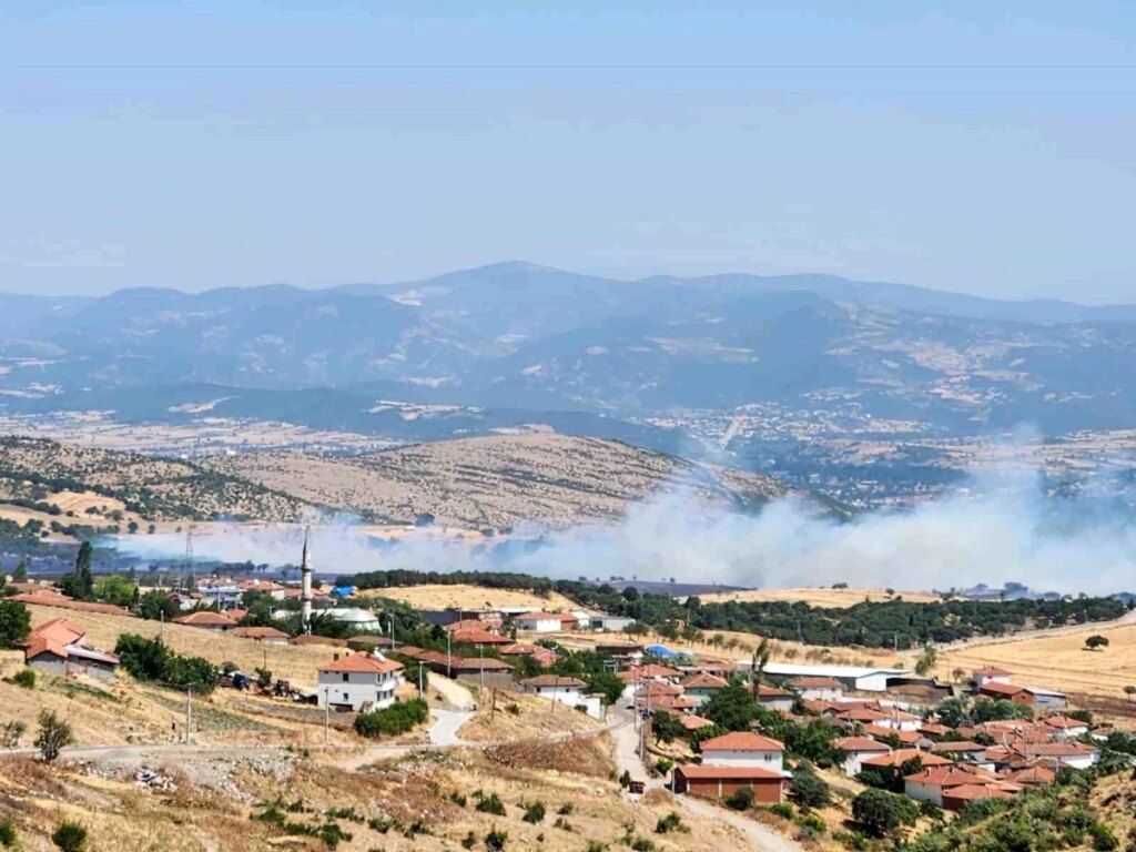 Balıkesir’de Dev Ziraat Arazisi Yangını!