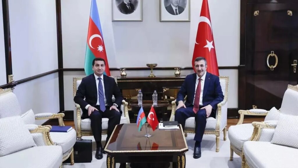 Cumhurbaşkanı Yardımcısı Yılmaz Azerbaycanlı mevkidaşıyla görüştü