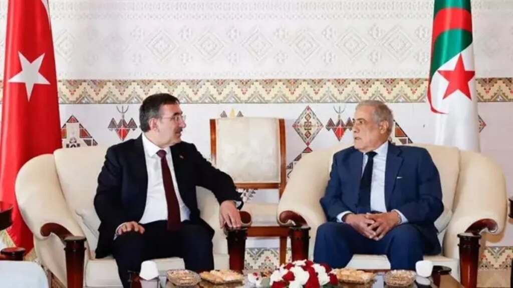 Cumhurbaşkanı Yardımcısı Yılmaz Cezayir’de Diplomasi Trafiği!