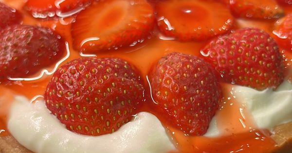 Danish Çilekli Tart Tarifi: Lezzetiyle Büyüleyen Pastalar!