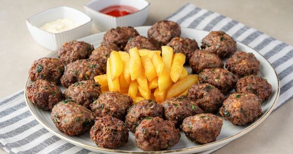 Hafif Baharatlı Ev Köftesi Tarifi