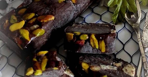 Fıstıklı Çikolata Rüyasıyla Lezzetin Keyfini Çıkarın!