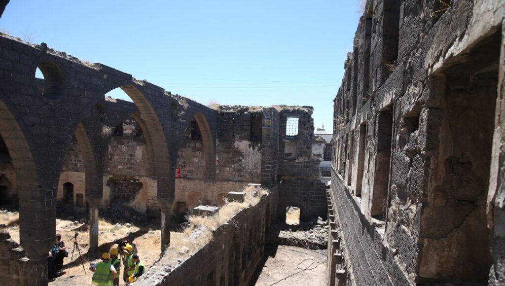 500 Yıllık Kilise Terk Edildi, Yürek Acısı Veriyor