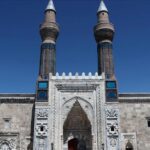 Gök Medrese’de Yenilenen Yüzüyle Ziyaretçilerini Ağırlıyor