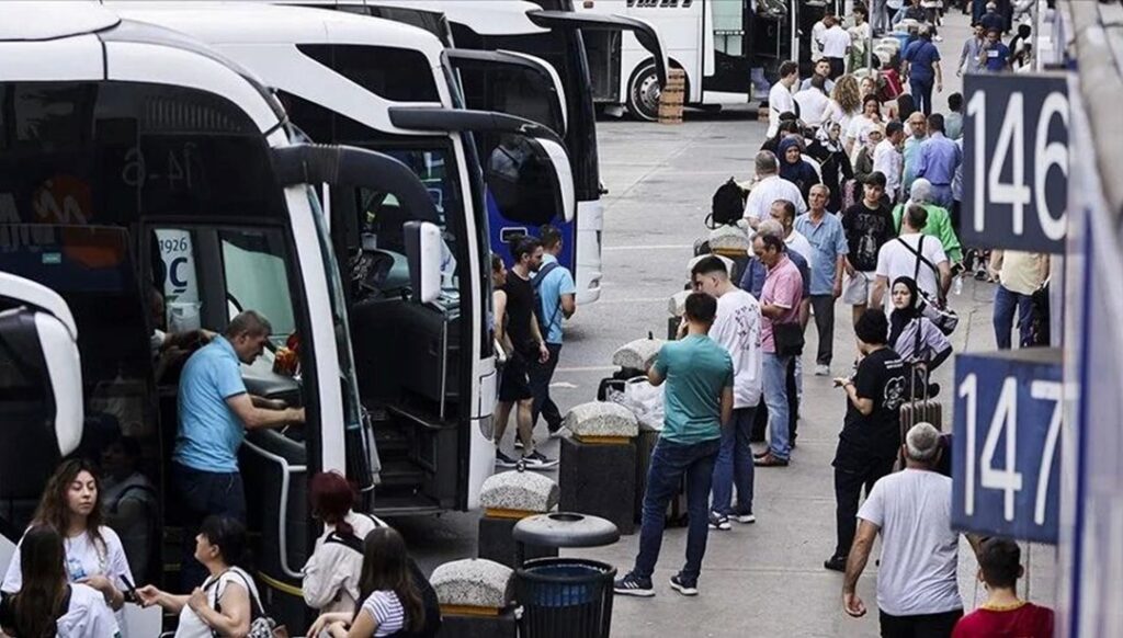 Tatil Yaklaşıyor: Otobüs Biletlerini Almayı Unutmayın!