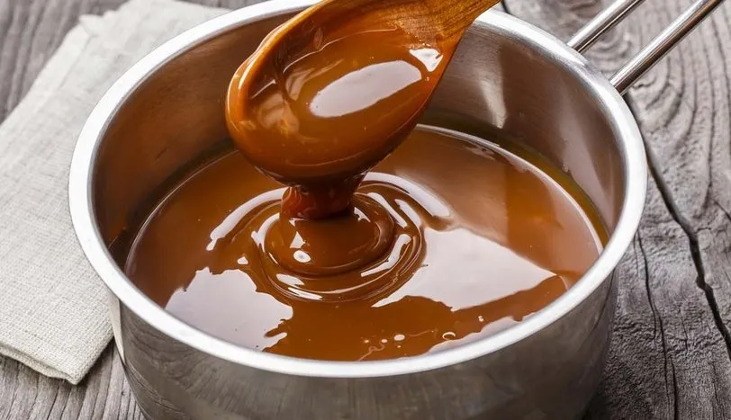 Karamelize Etmek: Şekeri Karamele Dönüştürmek