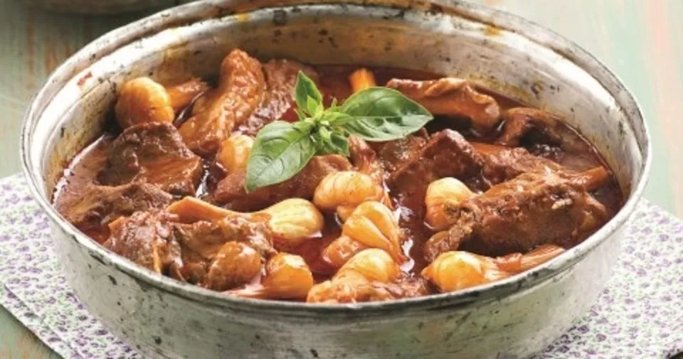 Sarımsaklı Kuzu Eti Tarifi: Lezzetin Sırrı!