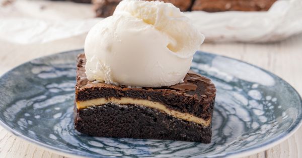 Beyaz Çikolatalı Islak Brownie Tarifi: Çikolata Tutkunlarının Favorisi!