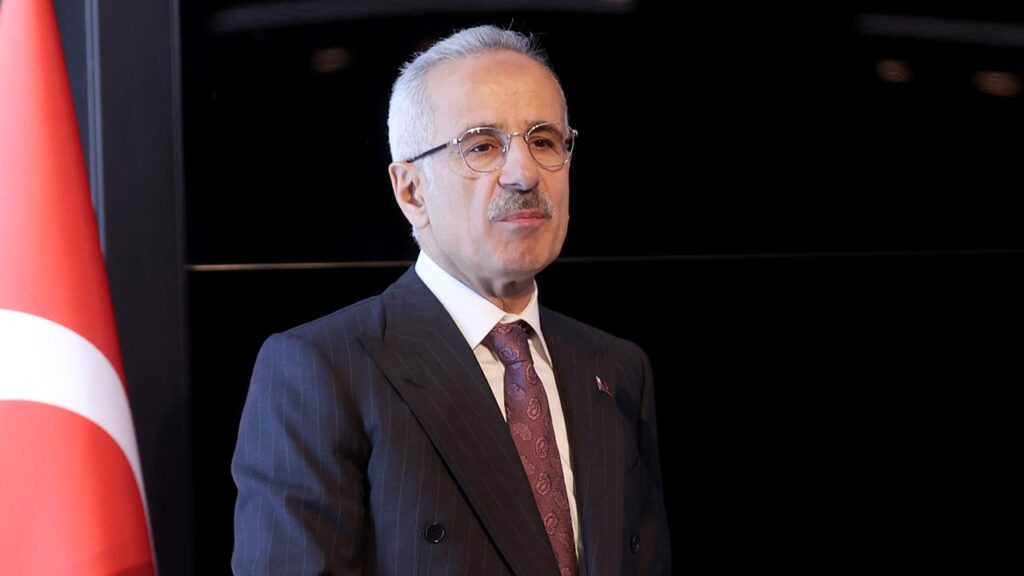 Uraloğlu: “Türkiye Uyduları İhraç Edebilecek Duruma Geldi”