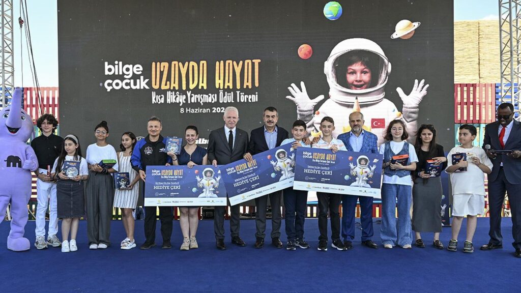 Uzayda Hayal Kurmak için Ödül Töreni!