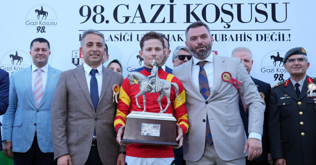Dragon Flame 98. Gazi Koşusu’nu kazandı!