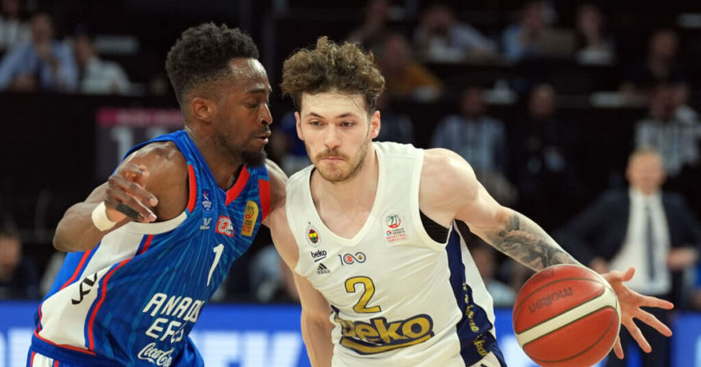 Fenerbahçe Beko Şehmus Hazer ile yollar ayrıldı