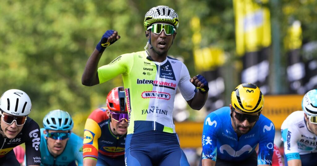 Tour de France’da Tarihi Zafer: Afrikalı Bisikletçi Birinci!