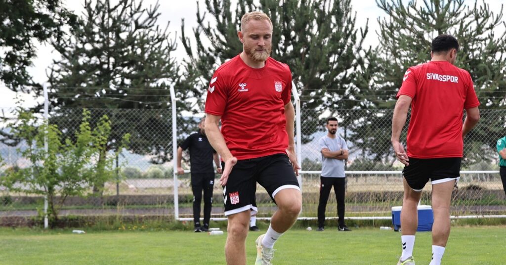 Sivasspor Yıldız Transferle Forma Şekilleniyor