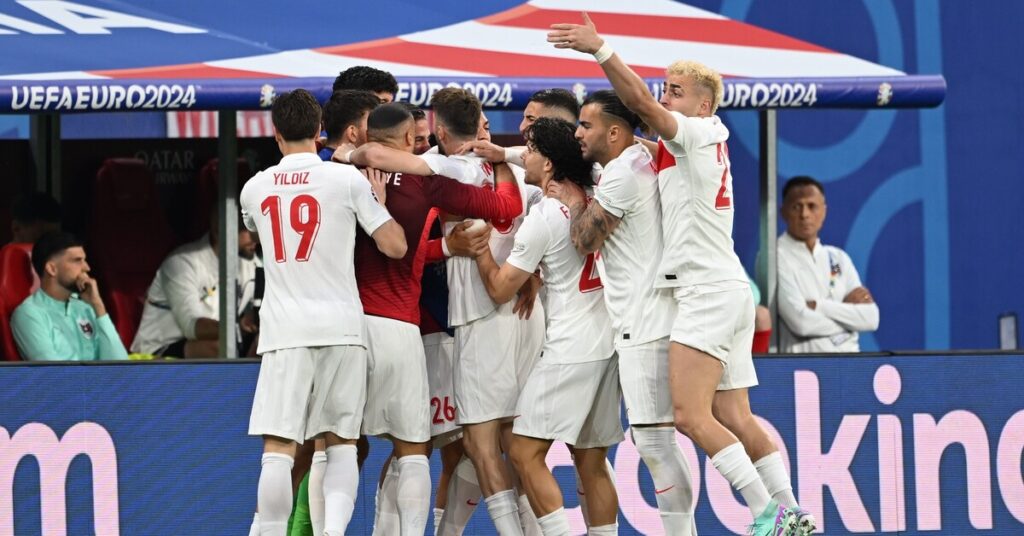 Ferdi Kadıoğlu: Tek Başına Parlıyor