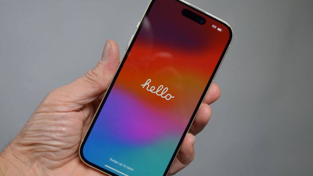 Apple, Ekranı Sarkan Ürünler Üzerinde Çalışıyor