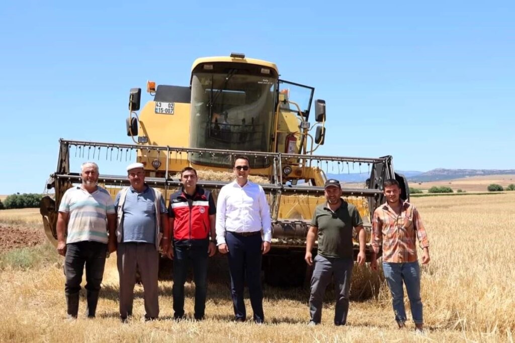 Aslanapa’da Biçerdöver Kontrolüne Katılanlar