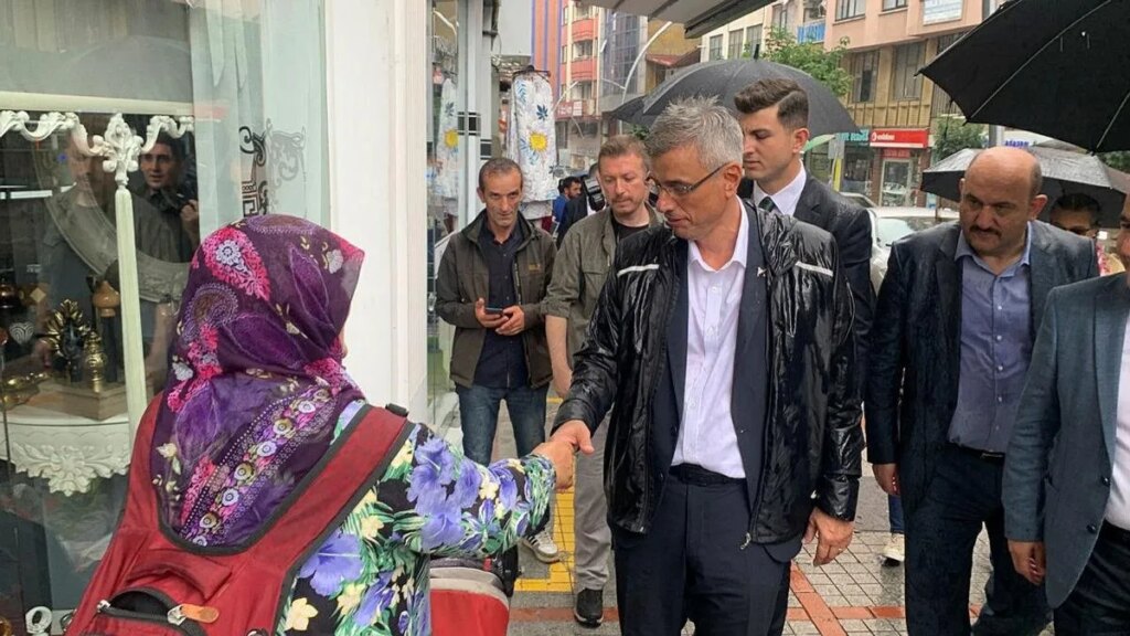 Sağlık Bakanı Rize Esnafını Ziyaret Etti – İşte Açıklamaları