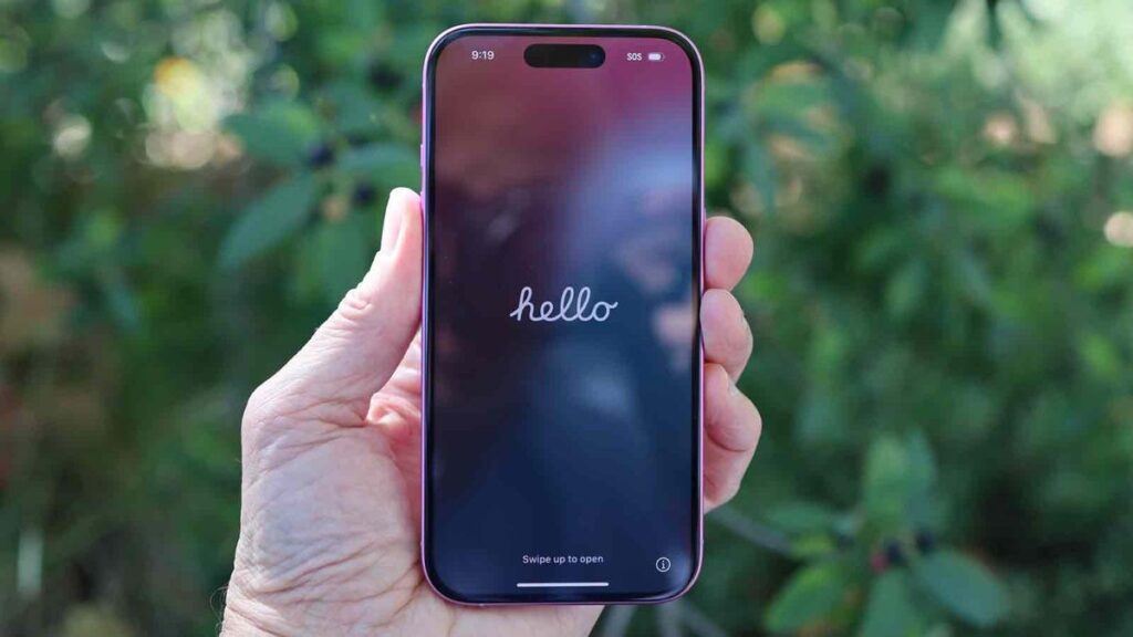 iPhone 17, 120Hz Ekran ve 48MP Kameralar!